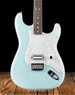 Fender Limited Edition Tom DeLonge Stratocaster - Daphne Blue