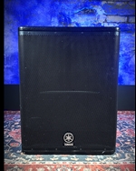 Yamaha DXS15 - 950 Watt 1x15" Powered Subwoofer *USED*