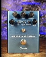 Fender Mirror Image Delay Pedal *USED*