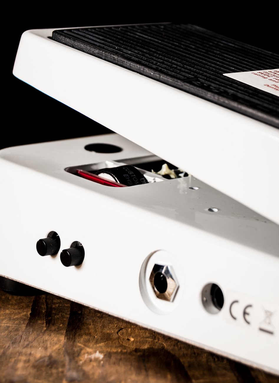 Dunlop 105Q Cry Baby Bass Wah Pedal
