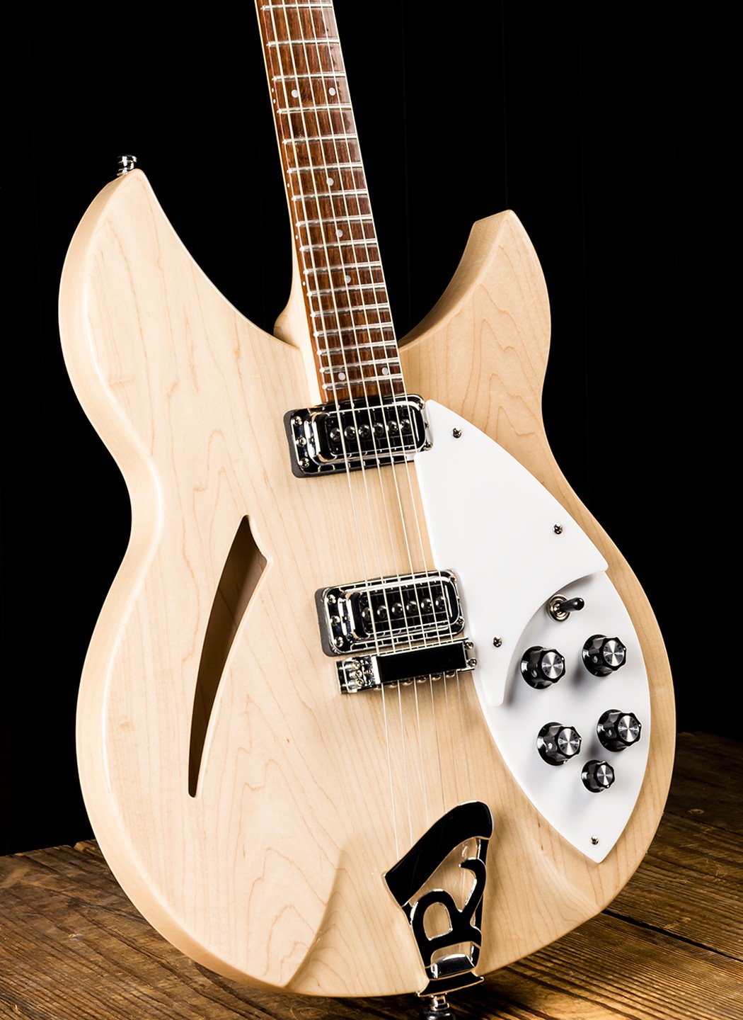 Rickenbacker Model 330 - Mapleglo
