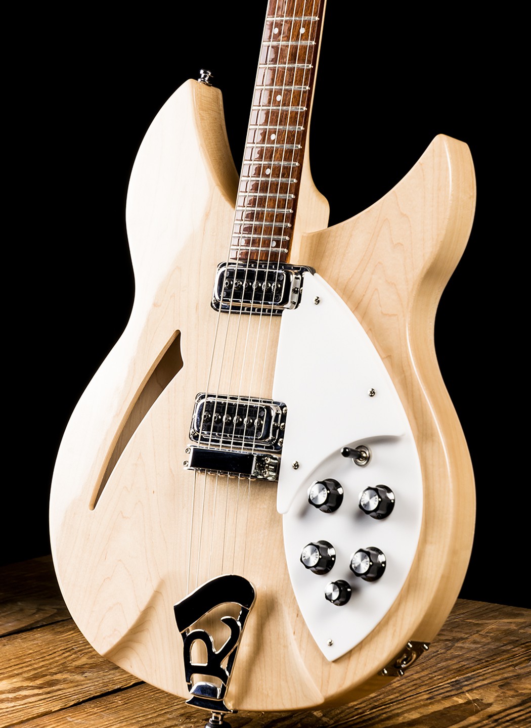 Rickenbacker Model 330 - Mapleglo
