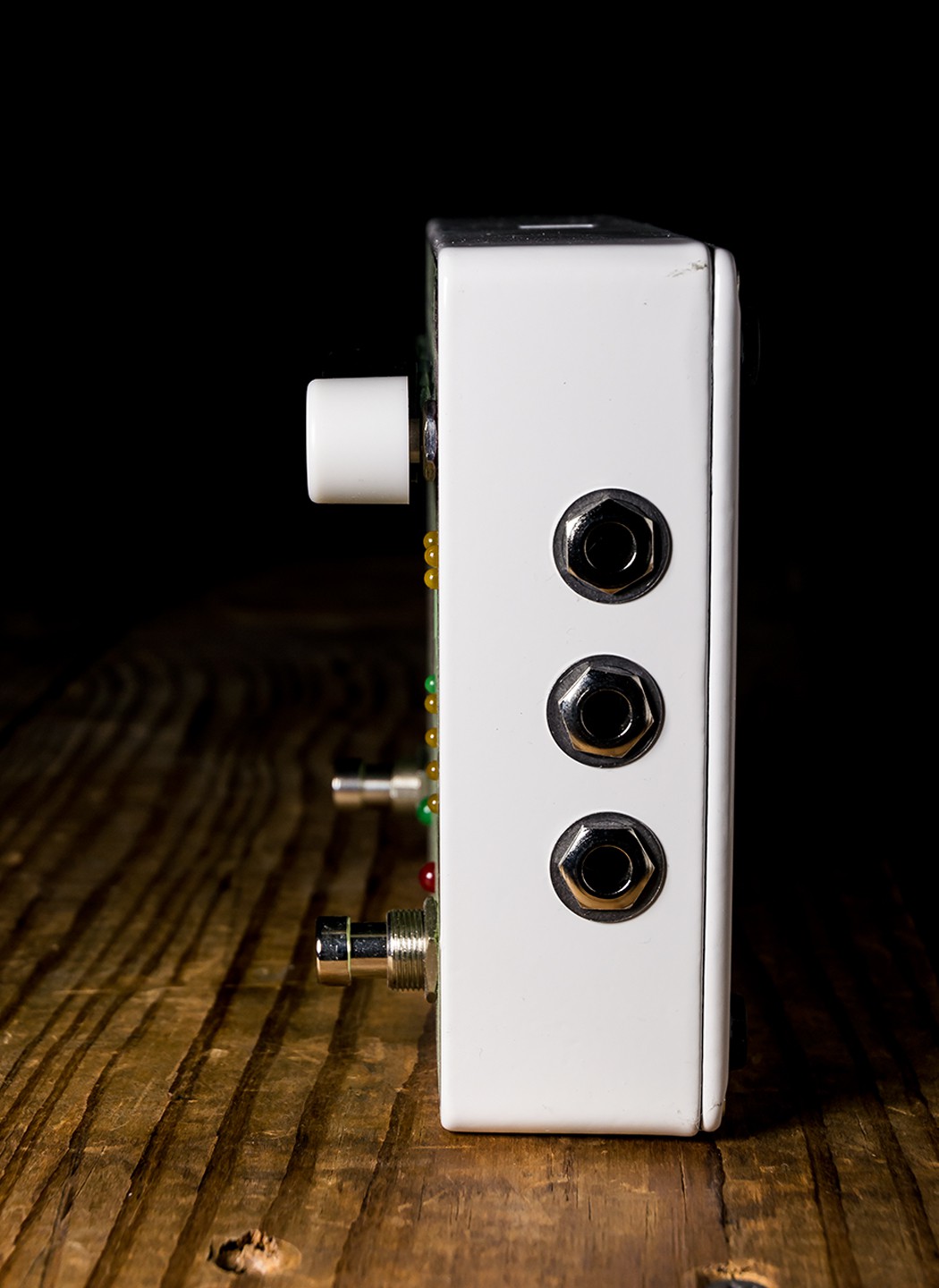 Electro-Harmonix Ravish Sitar ギターエフェクター Amazon.com: Electro-Harmonix Ravish Sitar Emulator Pedal
