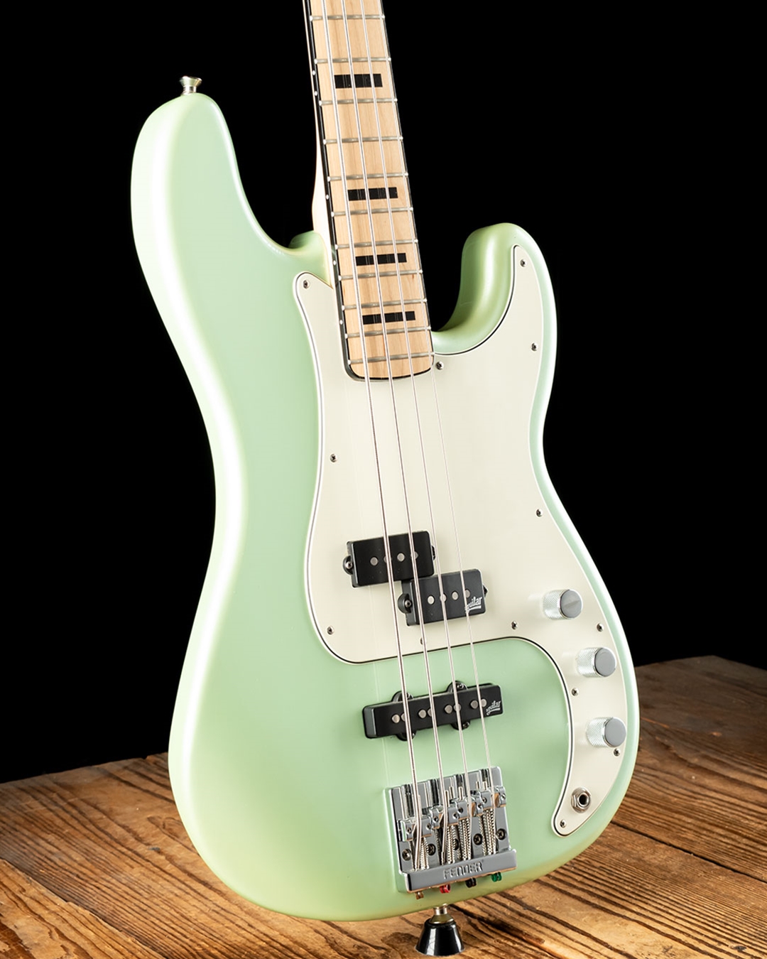 Fender Deluxe Active Precision Bass Special - Blizzard Peal *USED*