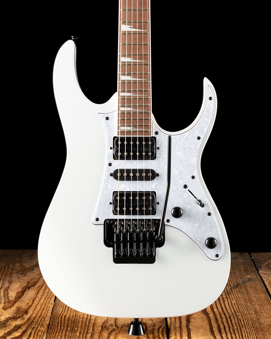 Ibanez rg550 white hotsell