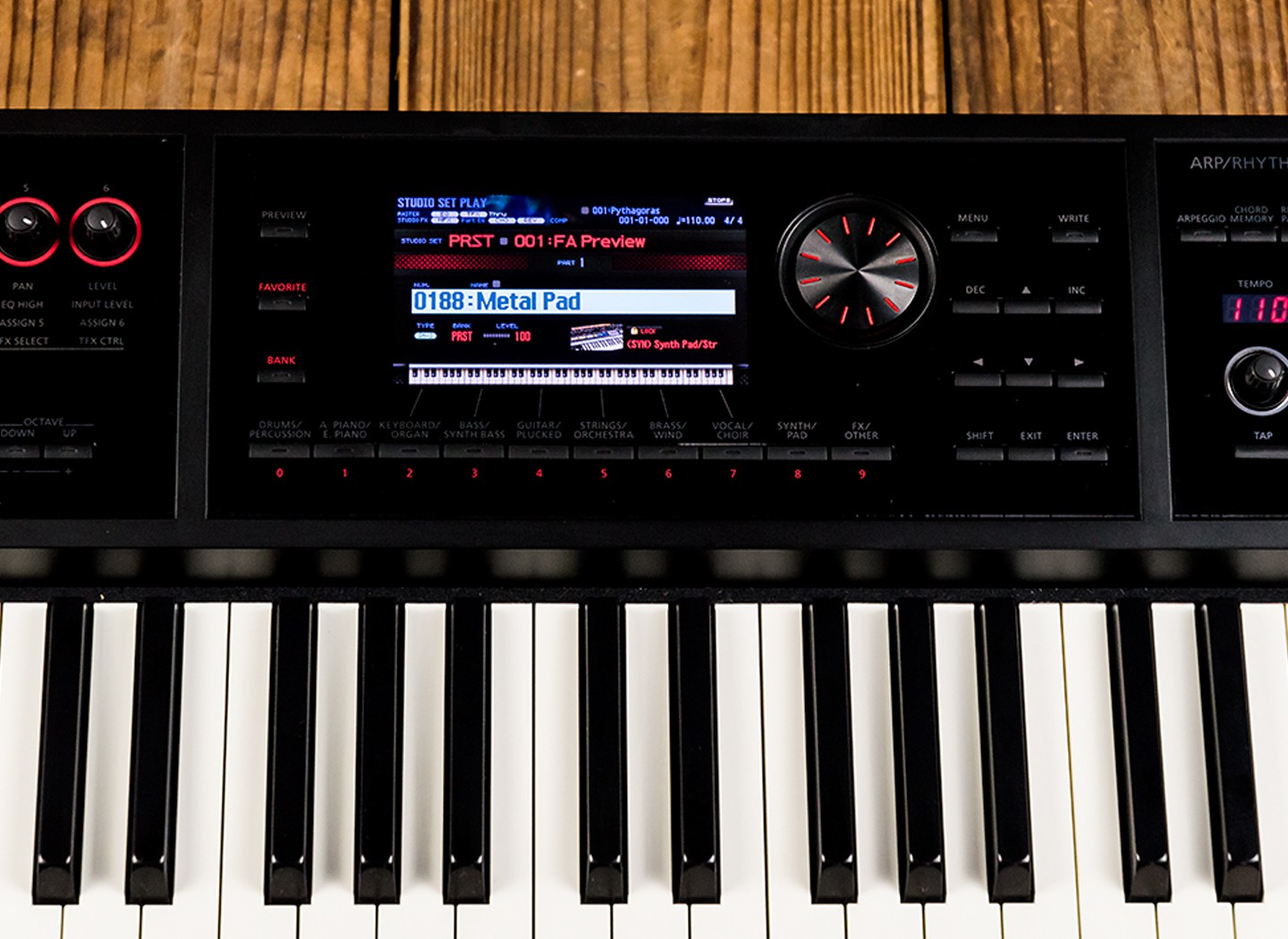 Roland Fa 08 Key Music Workstation