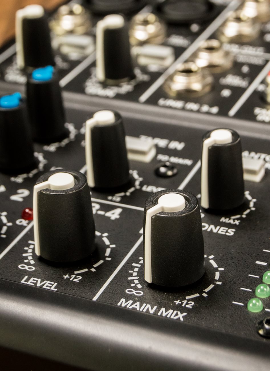 Mackie 402VLZ4 4-Channel Ultra-Compact Mixer