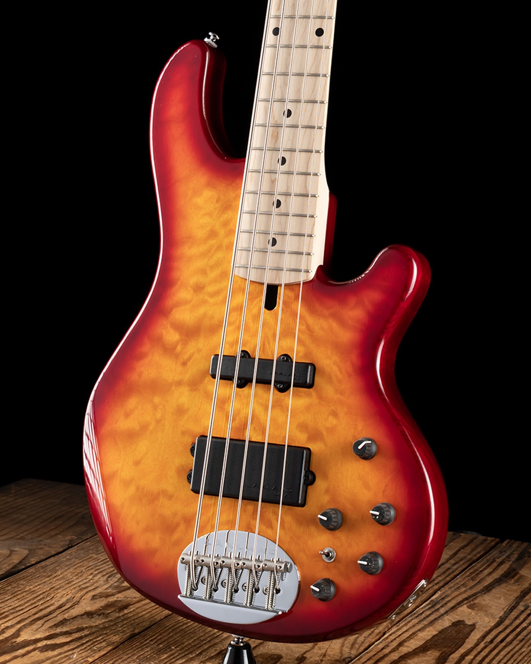 Lakland 55-02 Deluxe - Honey Burst