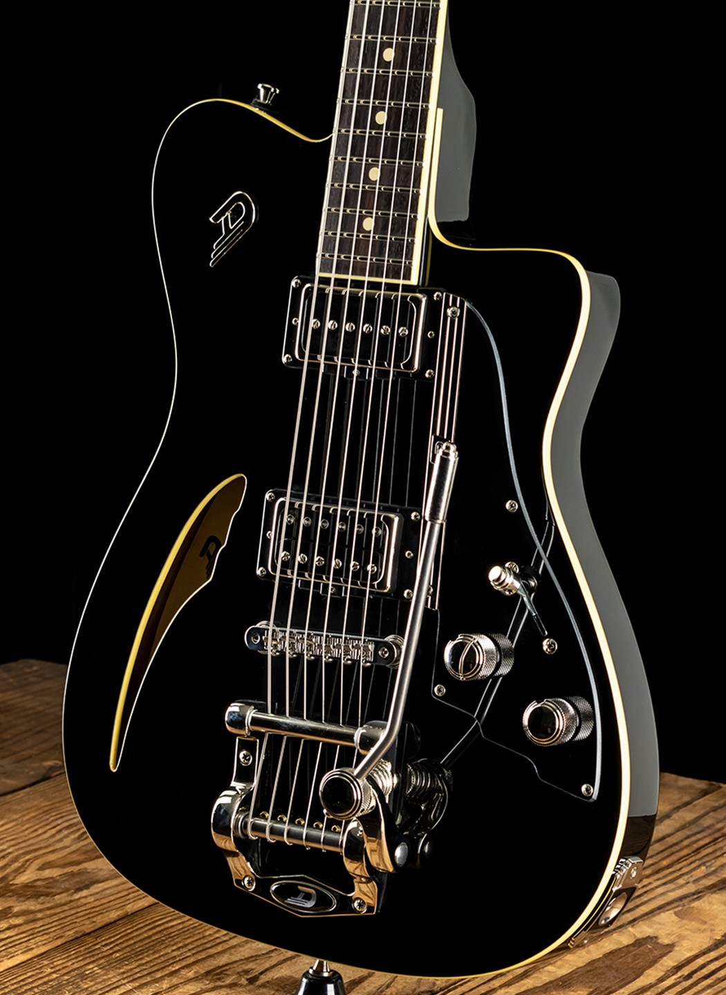 Duesenberg Caribou - Black