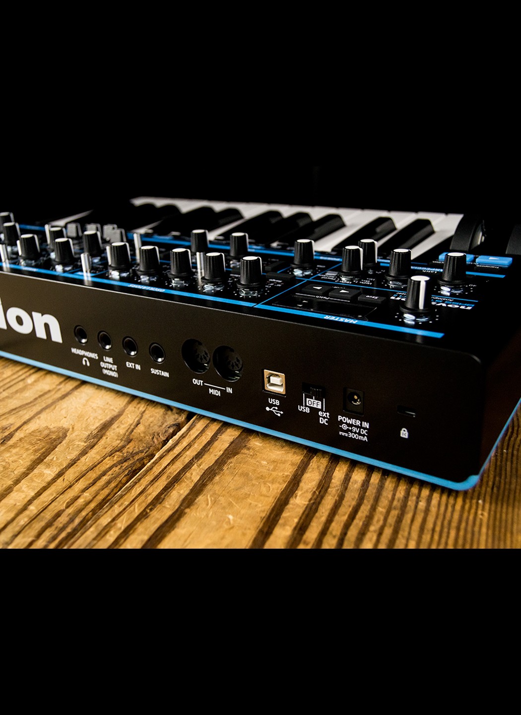 Novation Bass Station II - 25-Key Analog Synthesizer