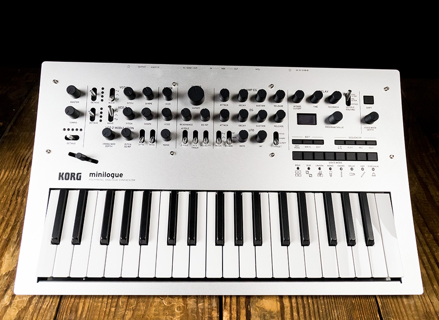 Korg Minilogue - 37-Key Analog Synthesizer