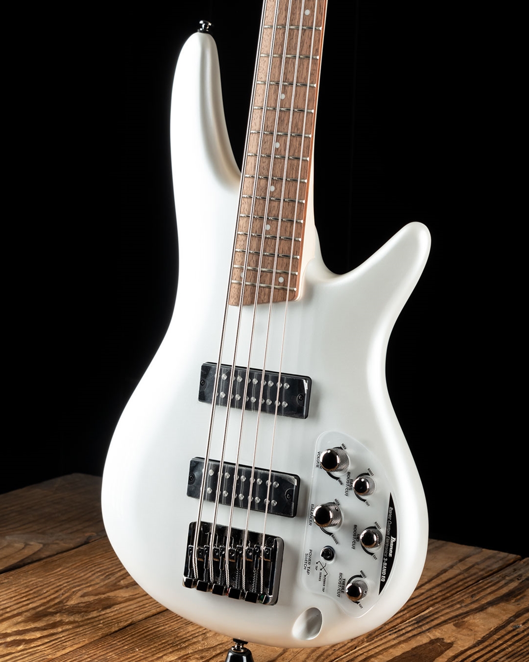 Ibanez pearl white deals bass