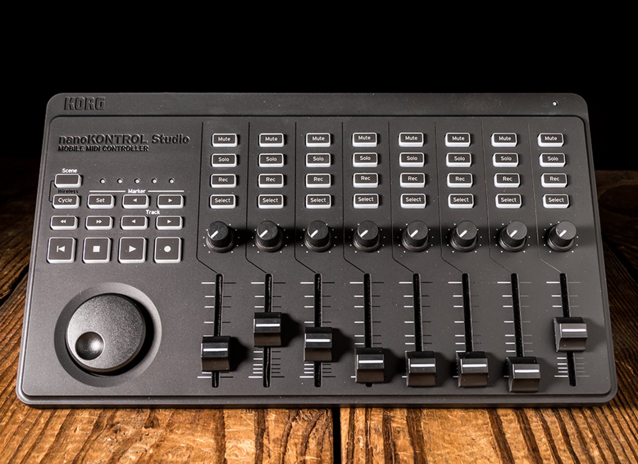 KORG nanoKONTROL Studio Mobile MIDI Controller