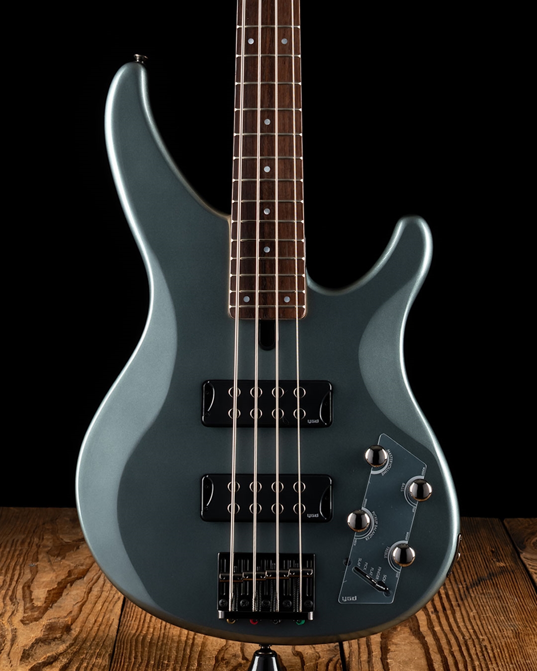 YAMAHA TRBX 304 ベース Yamaha TRBX304 Bass, Black at Gear4music