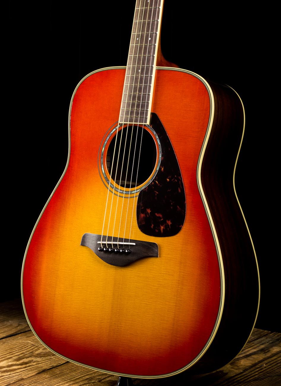 Yamaha FG830 - Autumn Burst