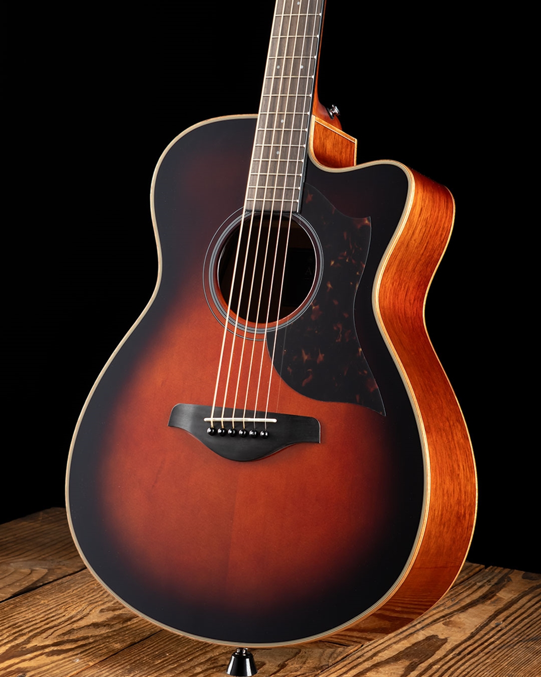 ギター YAMAHA AC1M Yamaha A-Series AC1M Cutaway Concert Acoustic-Electric