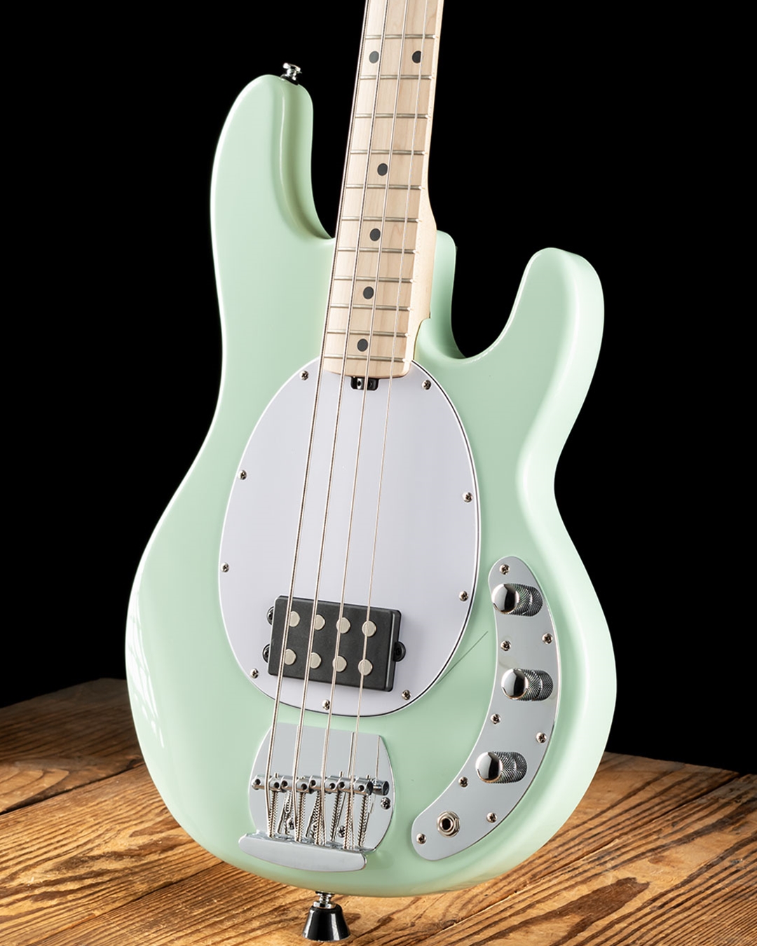 【10771】 STERLING STINGRAY RAY4 SUB グリーン StingRay Ray 4 | Basses | SUB - Sterling by Music Man