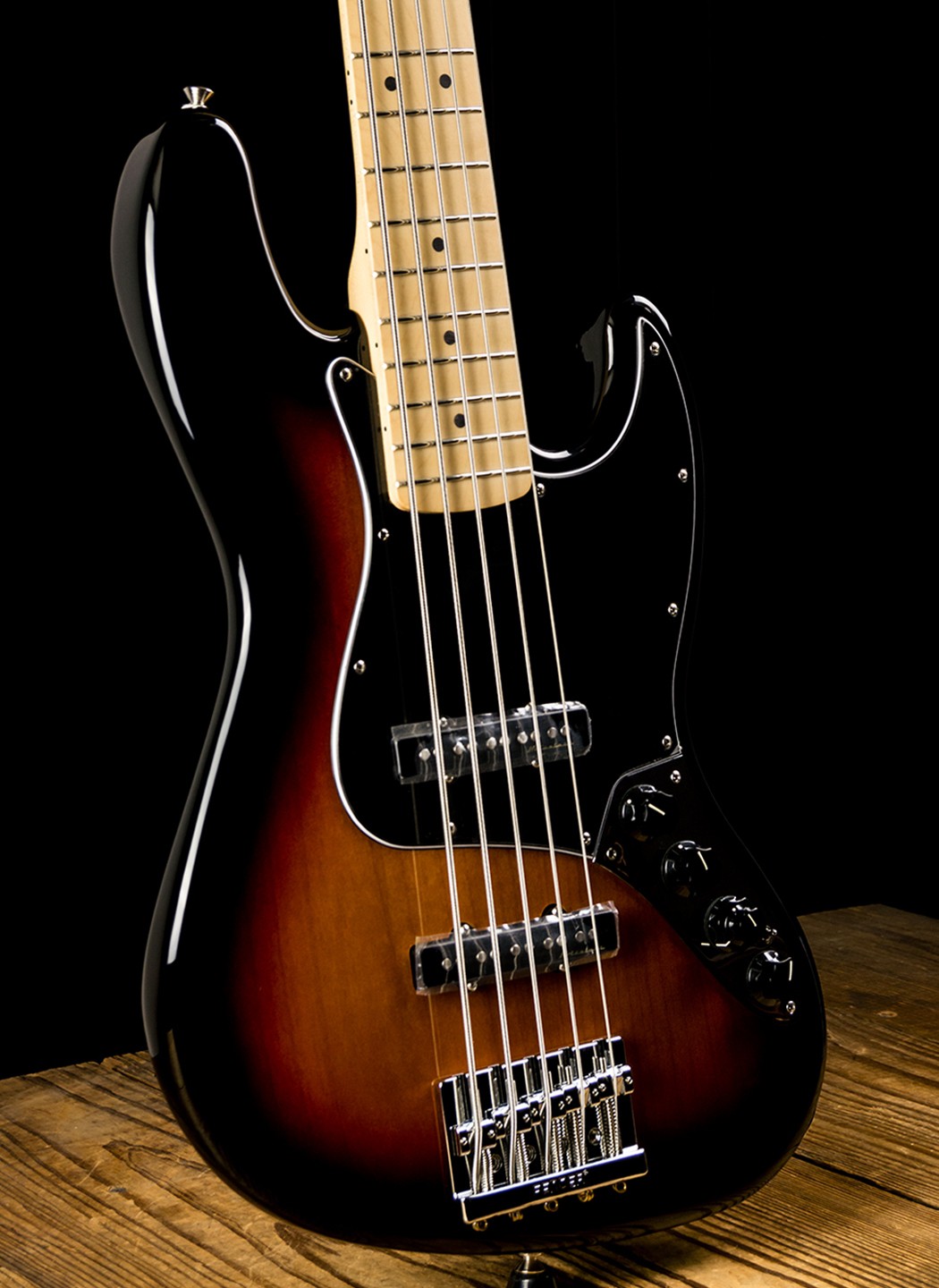 Fender Deluxe Active Jazz Bass V - 3-Color Sunburst