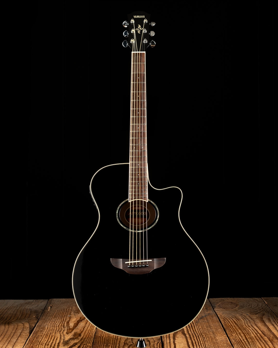 Yamaha APX600 Black