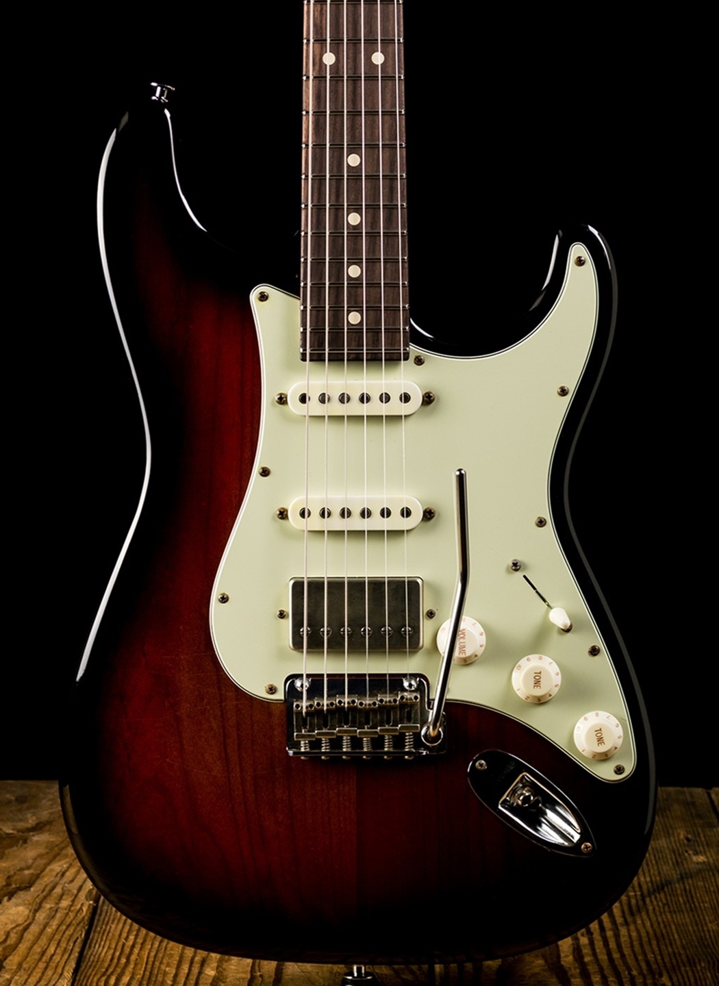 Suhr Classic S Antique Roasted - 3 Tone Burst