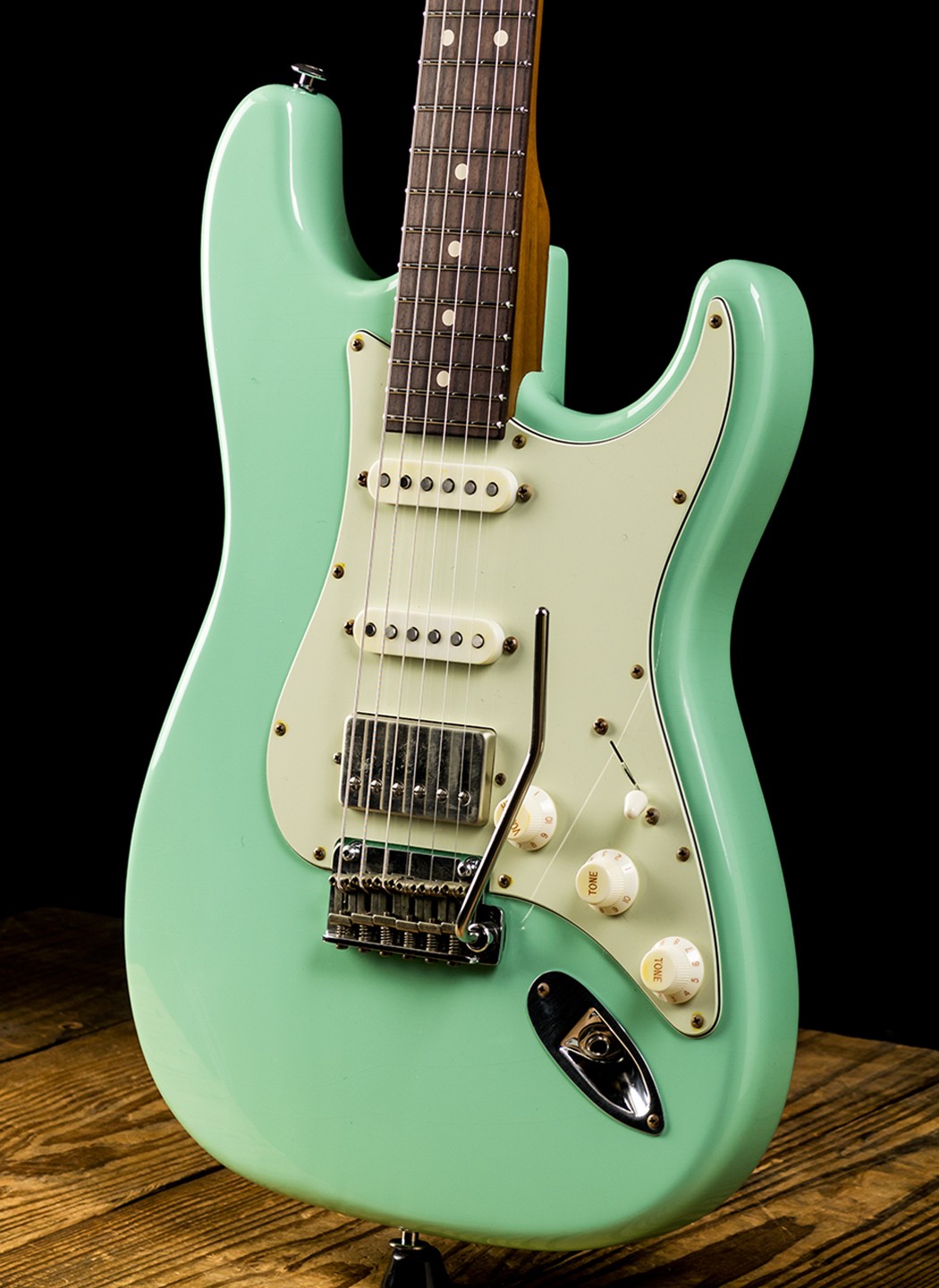 値下げします!! Suhr Classic Antique Roasted Suhr Classic Antique Roasted - Black - Eddie's Guitars
