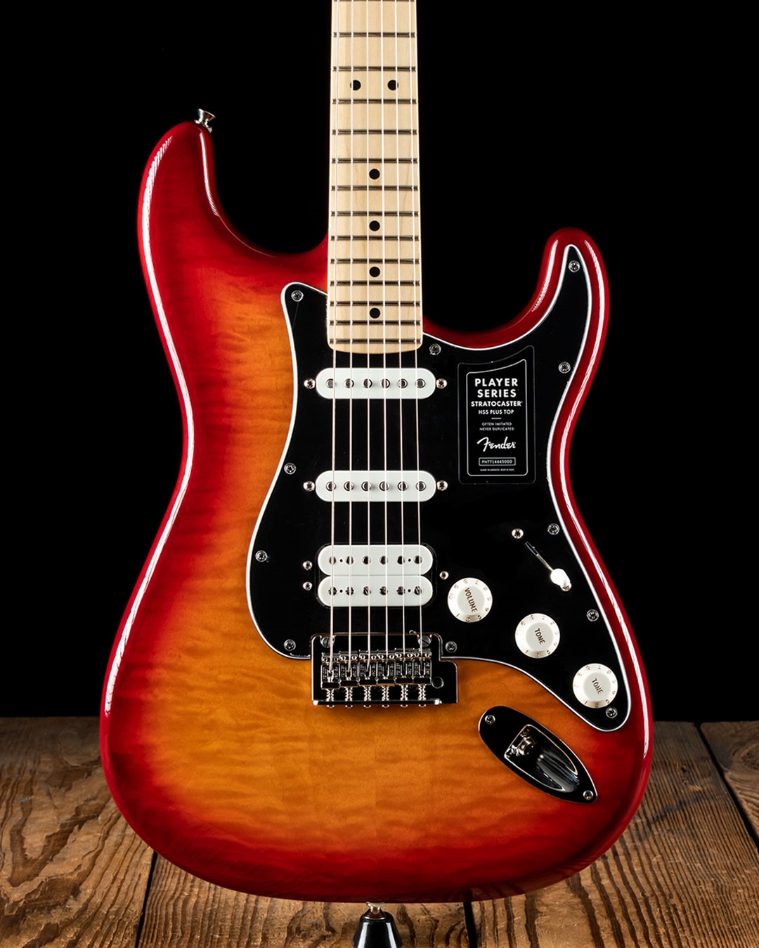 Fender Player Stratocaster HSS PLUS TOP - Manche érable - Aged Cherry Burst  - Guitare électrique