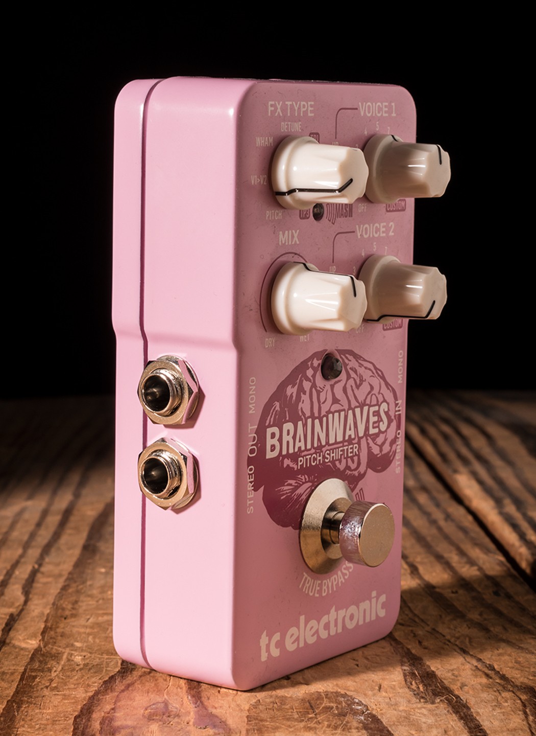 Amazon.com: TC Electronic BRAINWAVES PITCH SHIFTER Exceptional Pitch  Shifter with Studio-Grade Algorithms, 4 Octave Dual Voices and  Groundbreaking 