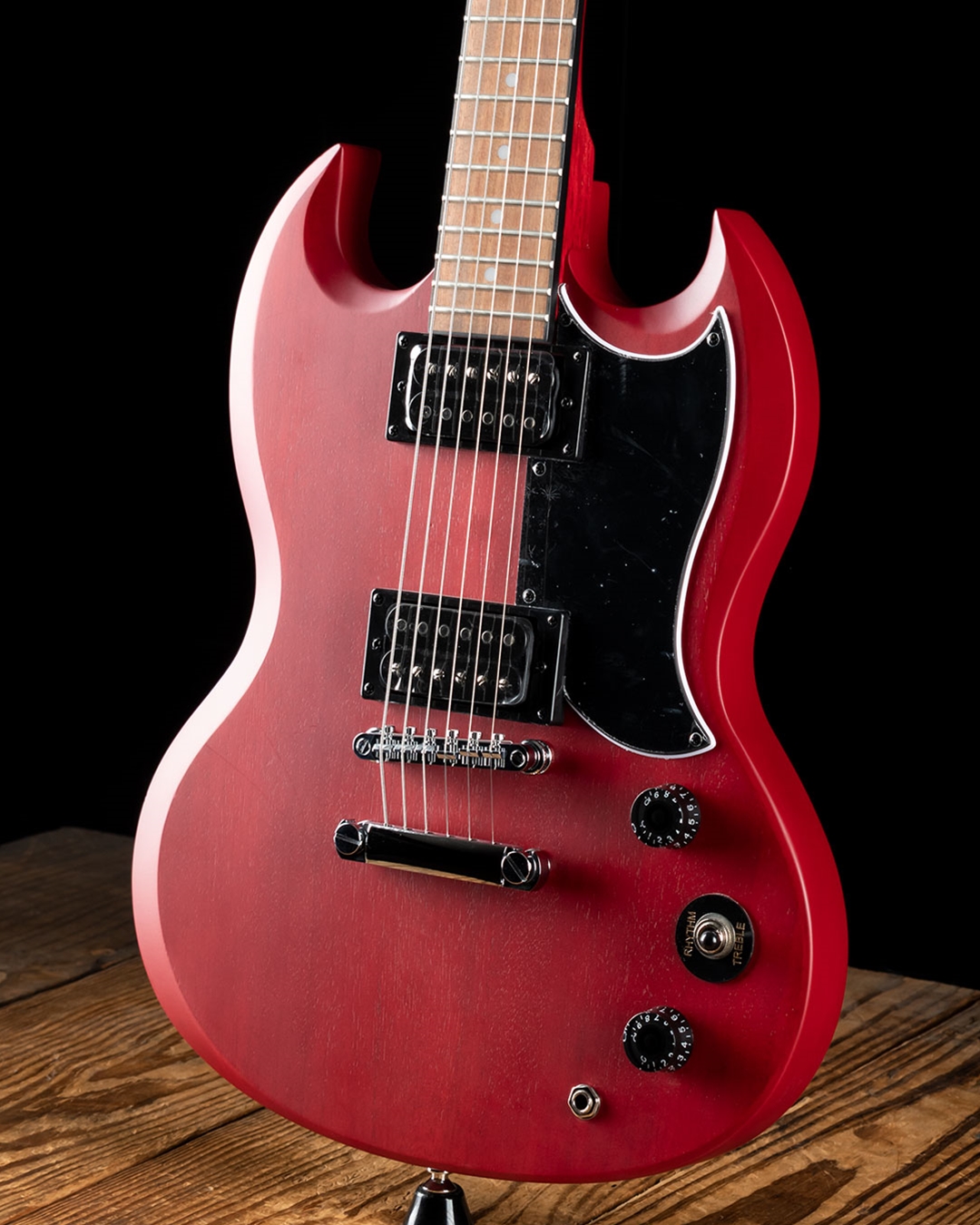 EPIPHONE SG Classic Worn Worn Cherry 美品 Amazon.com: Epiphone/Inspired by Gibson SG Classic Worn P-90