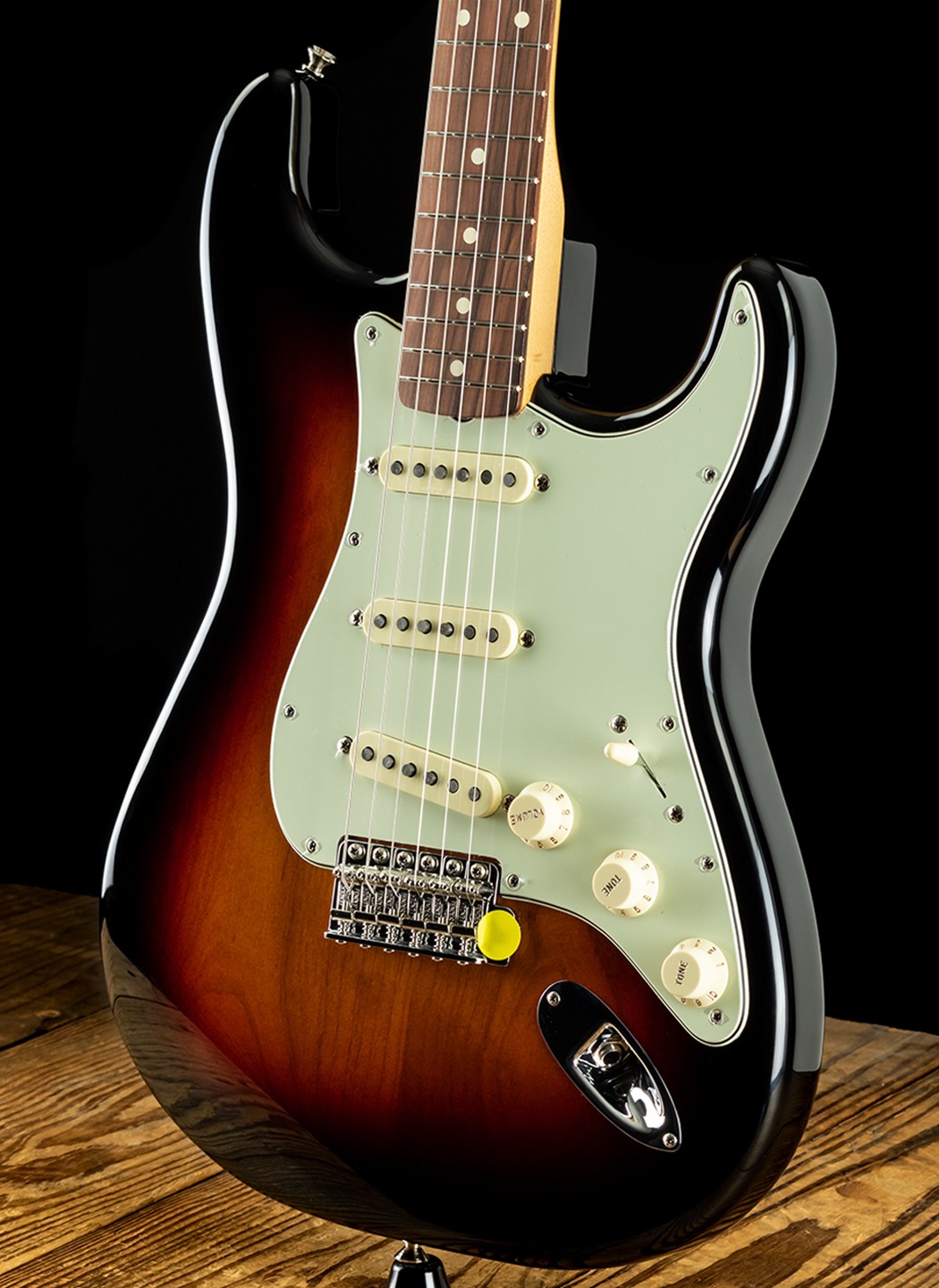 Fender Vintera '60s Stratocaster - 3-Color Sunburst