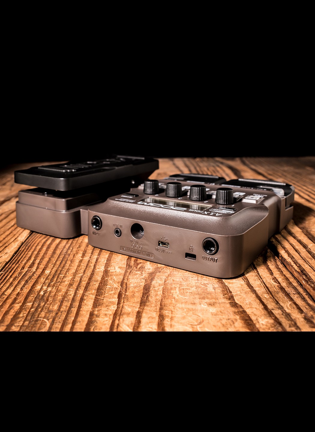 Zoom A1X FOUR Acoustic Multi-Effects w/Expression Pedal