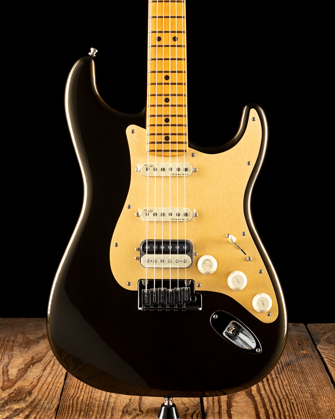 フェンダー American Ultra Stratocaster HSS Amazon.com: Fender American Ultra Stratocaster HSS, Maple