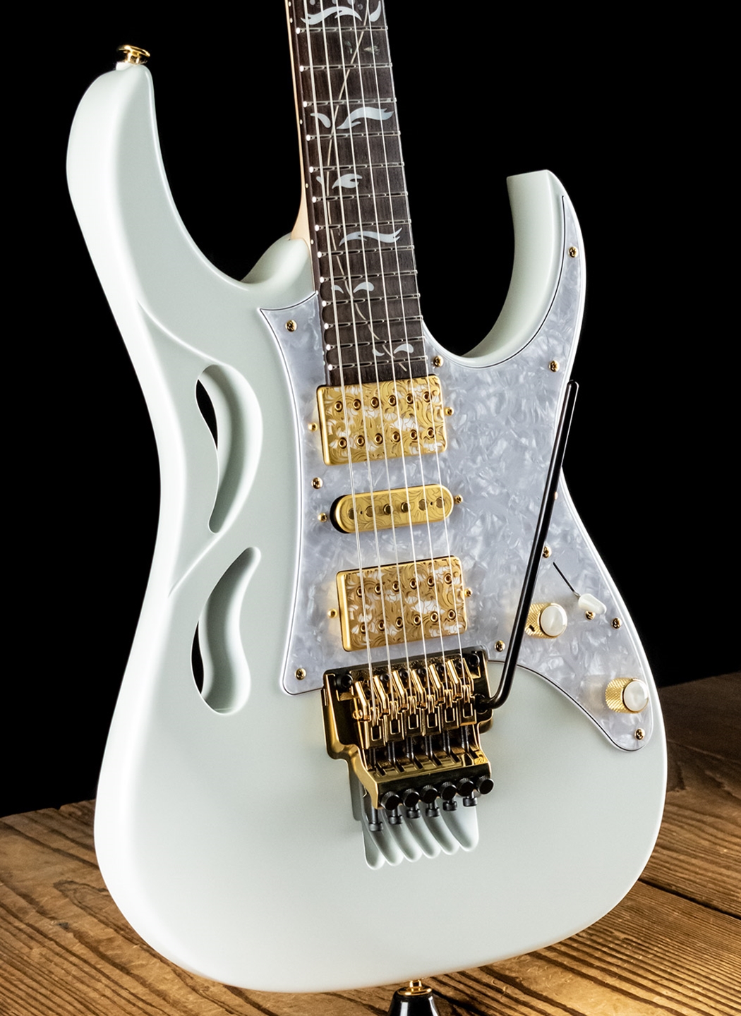 Ibanez PIA3761 Steve Vai Signature - Stallion White