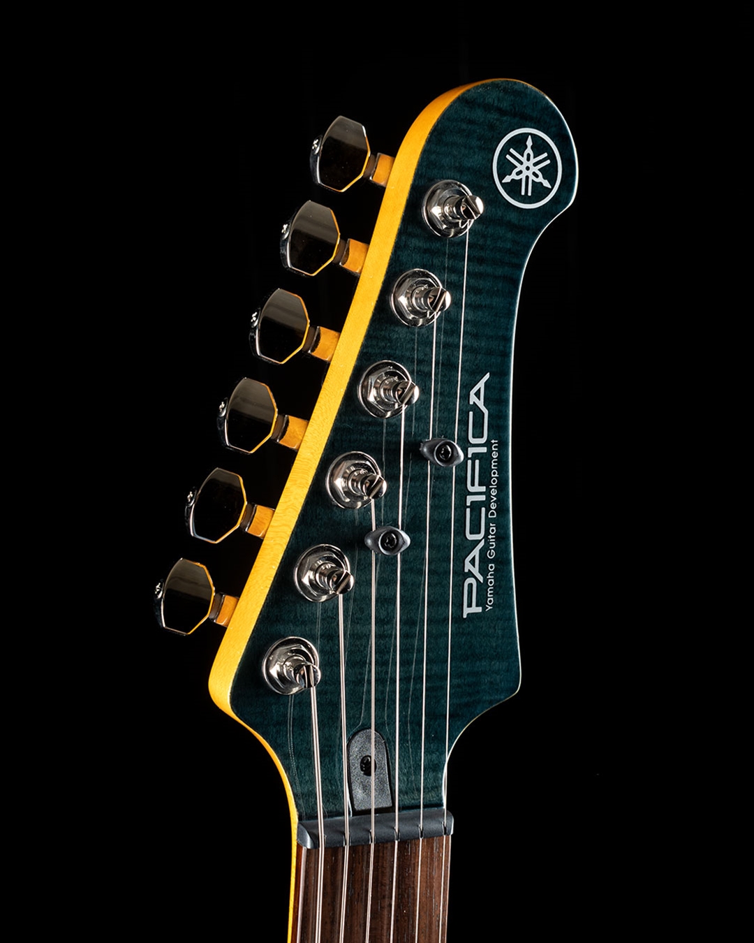 Yamaha PAC612VIIFM Pacifica Series - Indigo Blue