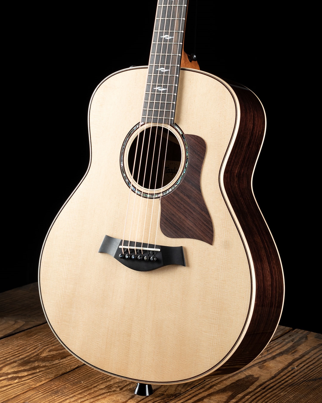 Taylor GT 811e Natural Spruce/Rosewood - Guitar Guys