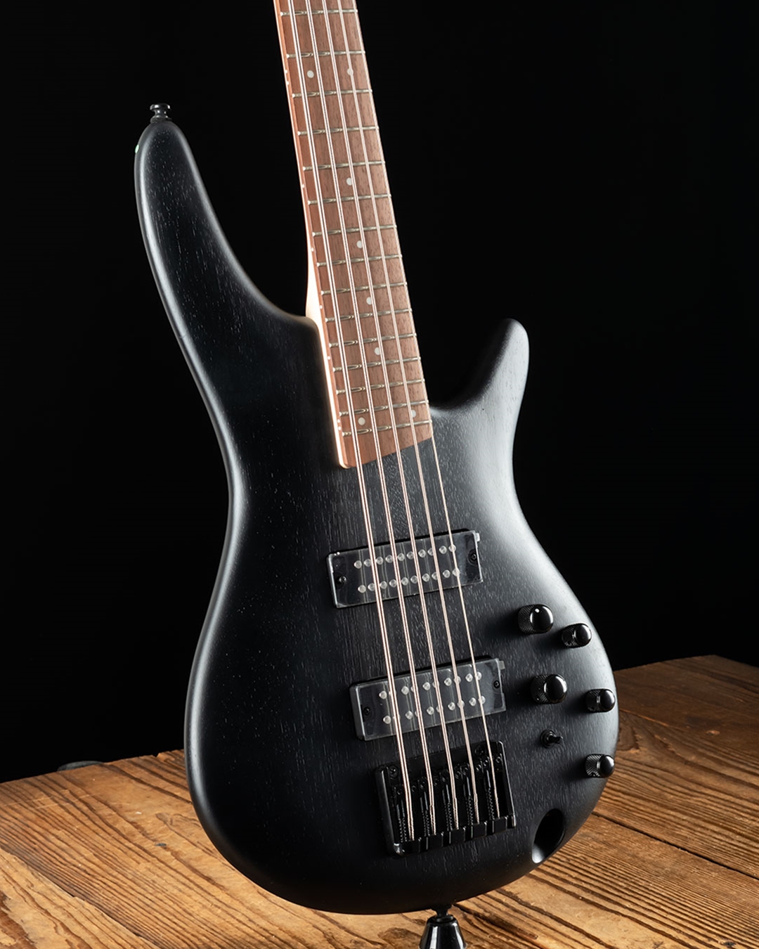 Amazon.com: Ibanez Standard SR305EBL Left-handed Bass Guitar