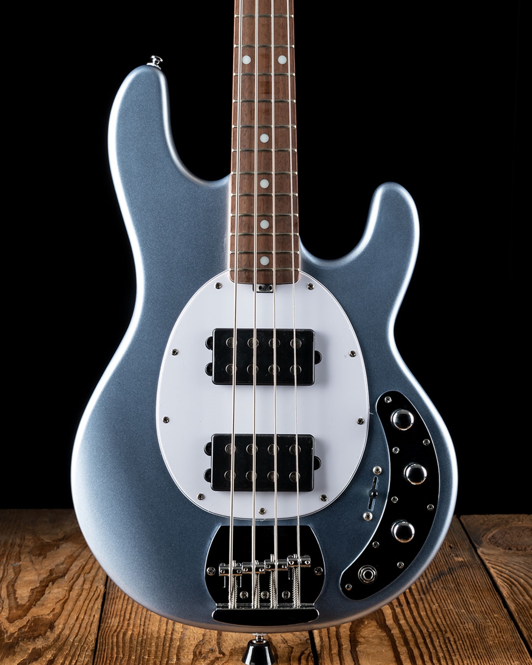 Sterling by music man stingray 4 hh lake blue discount