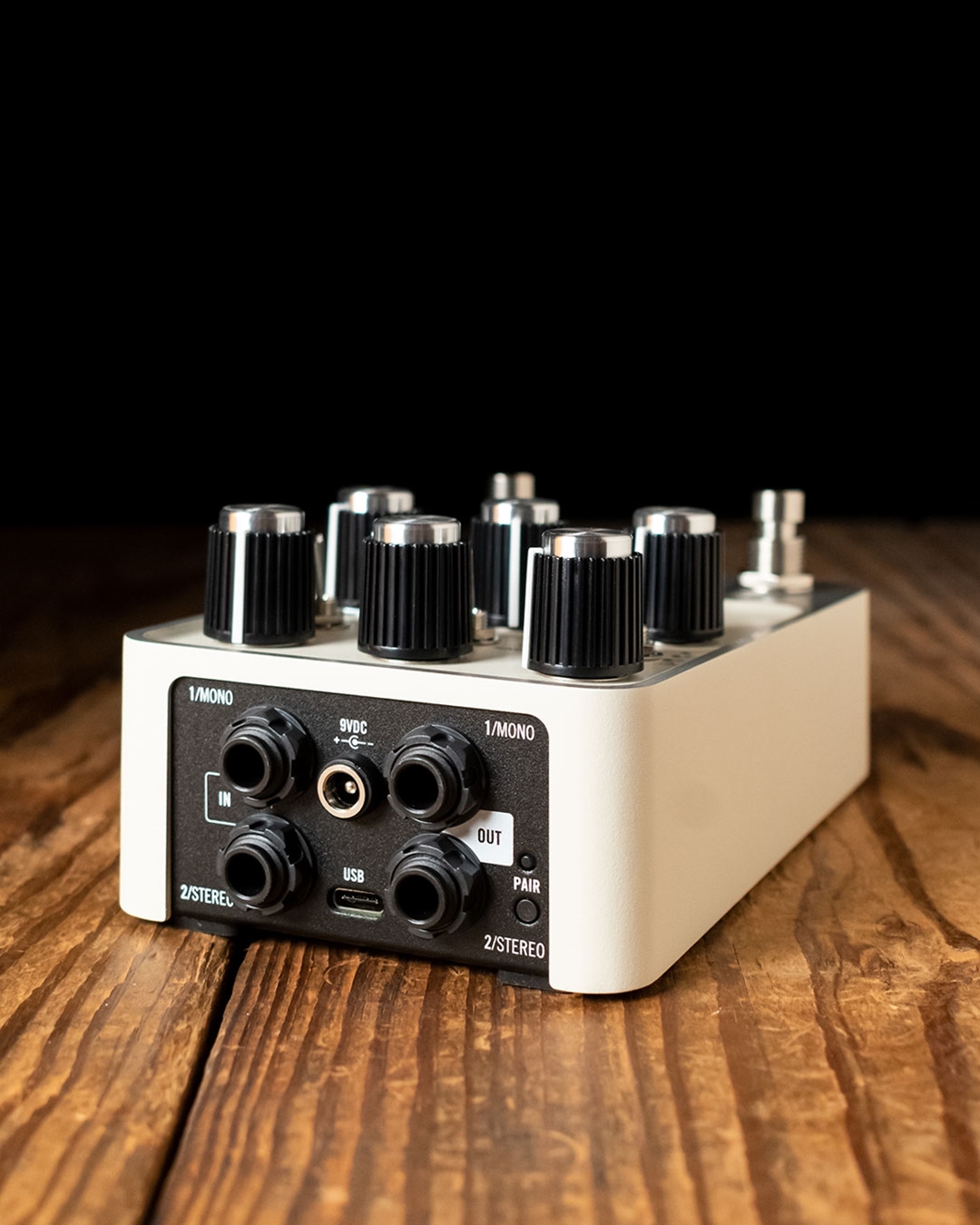 Universal Audio UAFX Astra Modulation Machine Pedal Universal Audio UAFX Astra Modulation Machine Pedal