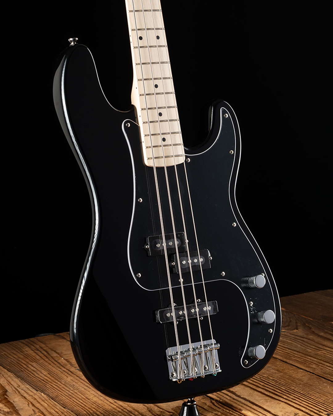 Squier Affinity Series Precision Bass PJ Starter Pack - Black