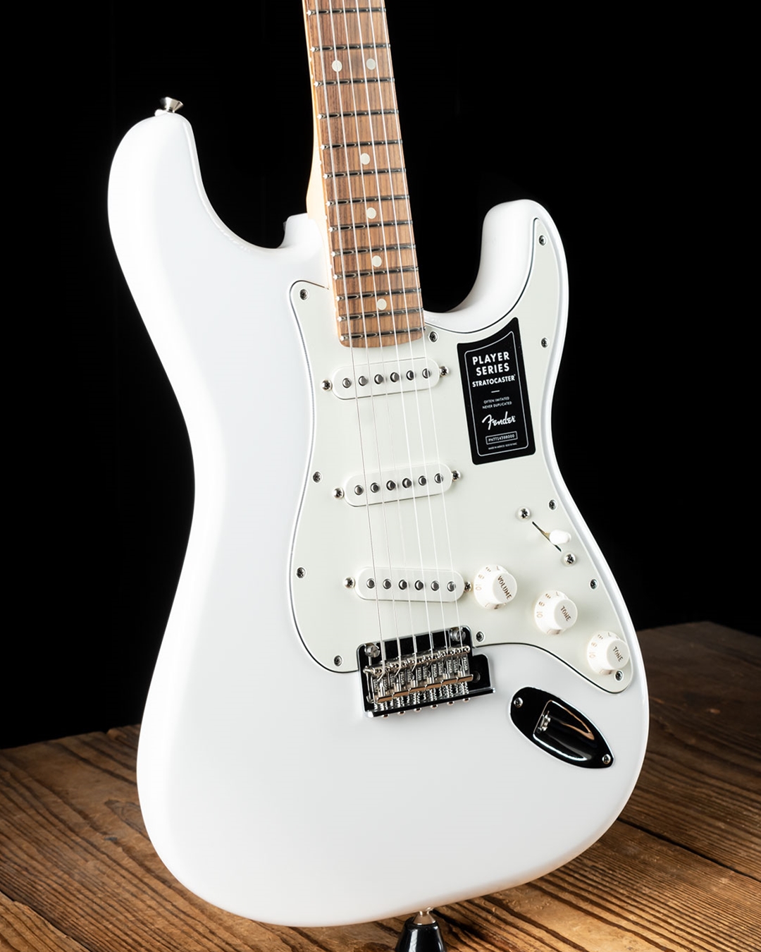 ギター Fender Player Stratocaster Polar White Amazon.com: Fender Player Stratocaster Electric Guitar