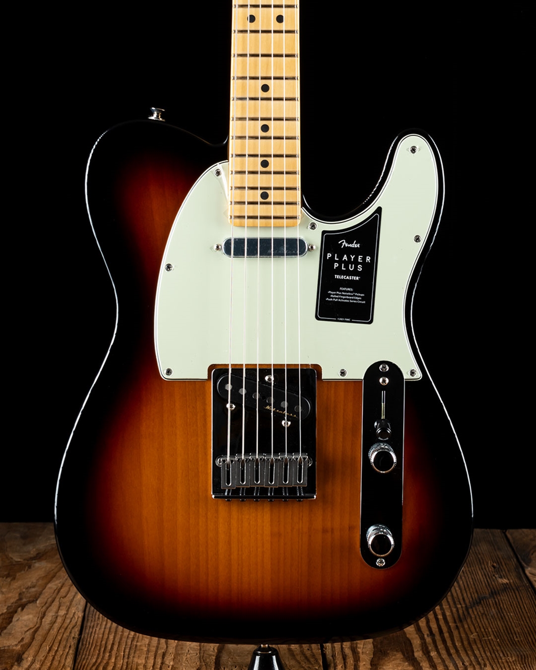 Fender Player Plus Telecaster - 3-Color Sunburst