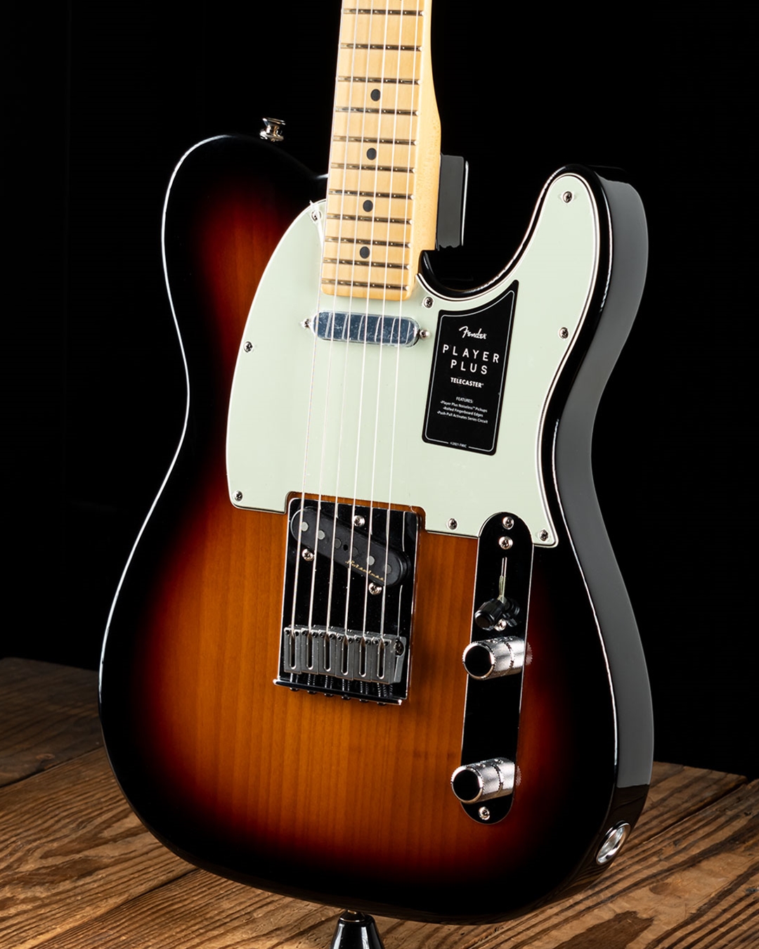 Fender / player plus テレキャスター Fender Player Plus Telecaster - 3-tone Sunburst with Maple