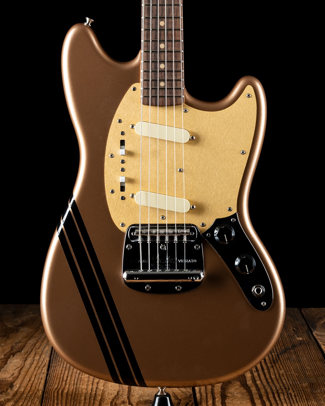 Fender on sale mustang gold