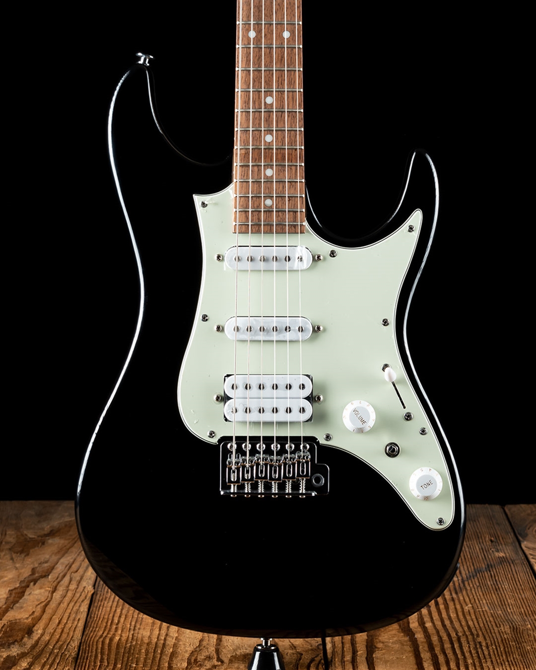 AZES40 | AZES | ELECTRIC GUITARS | PRODUCTS | Ibanez guitars