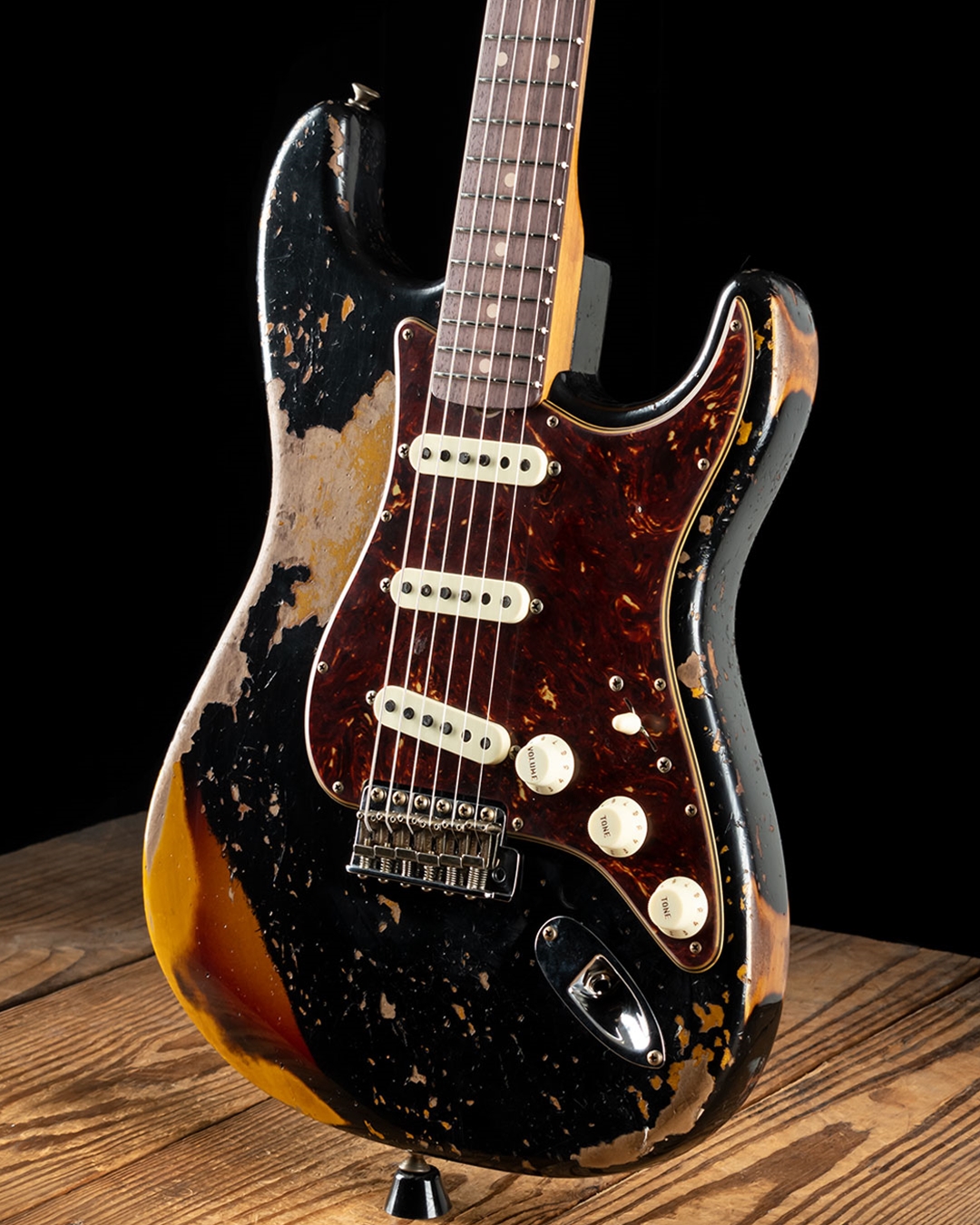 Fender Custom Shop Roasted 61 Strat Black over 3 Color Sunburst