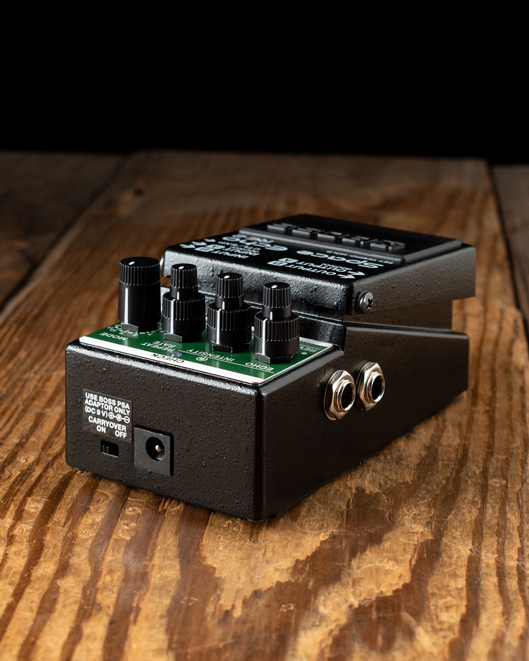 BOSS RE-2 Space Echo Delay/Reverb Pedal BOSS RE-2 Space Echo Delay/Reverb Pedal
