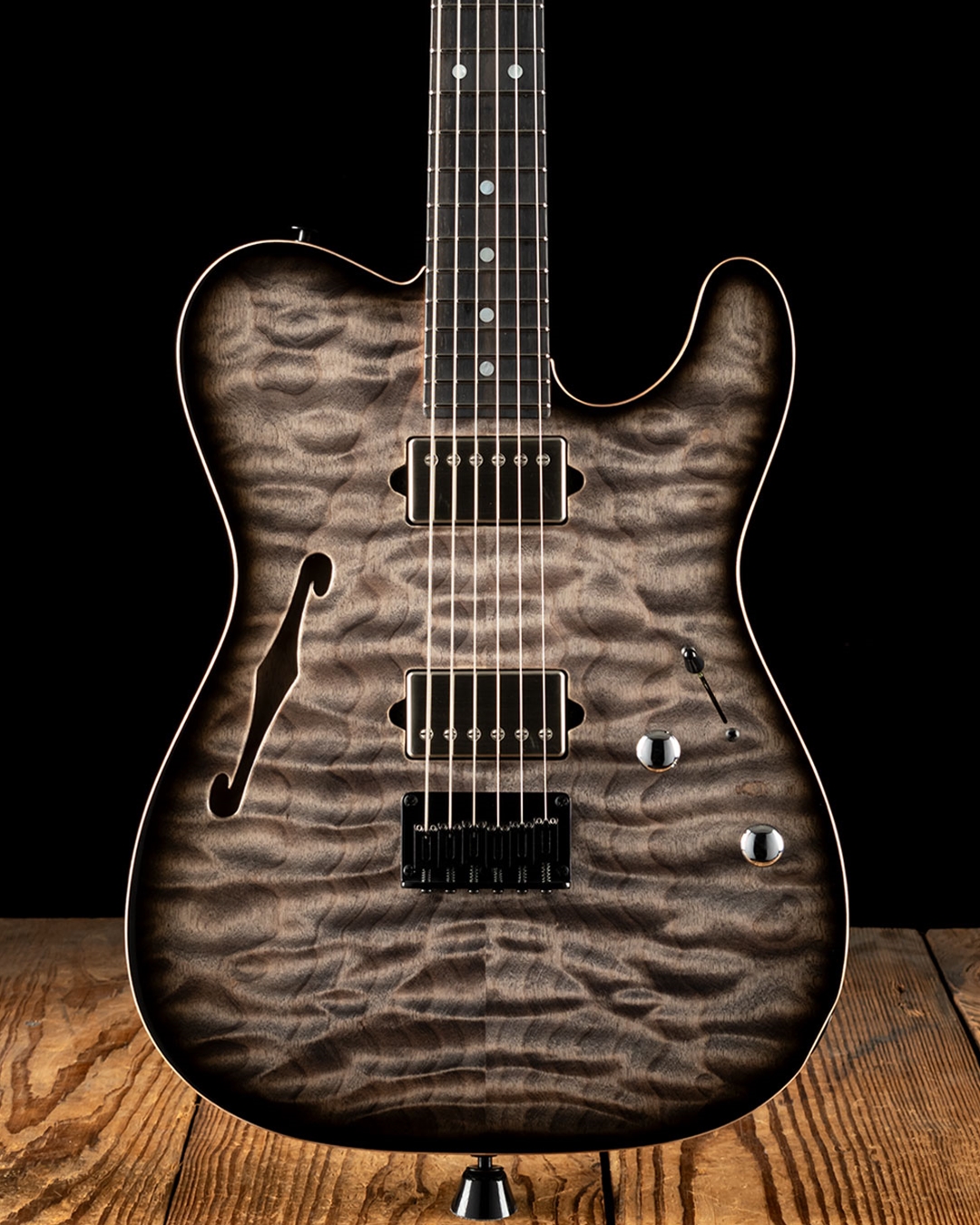 Suhr Classic T Custom Quilt Maple/Swamp Ash - Trans Charcoal Burst