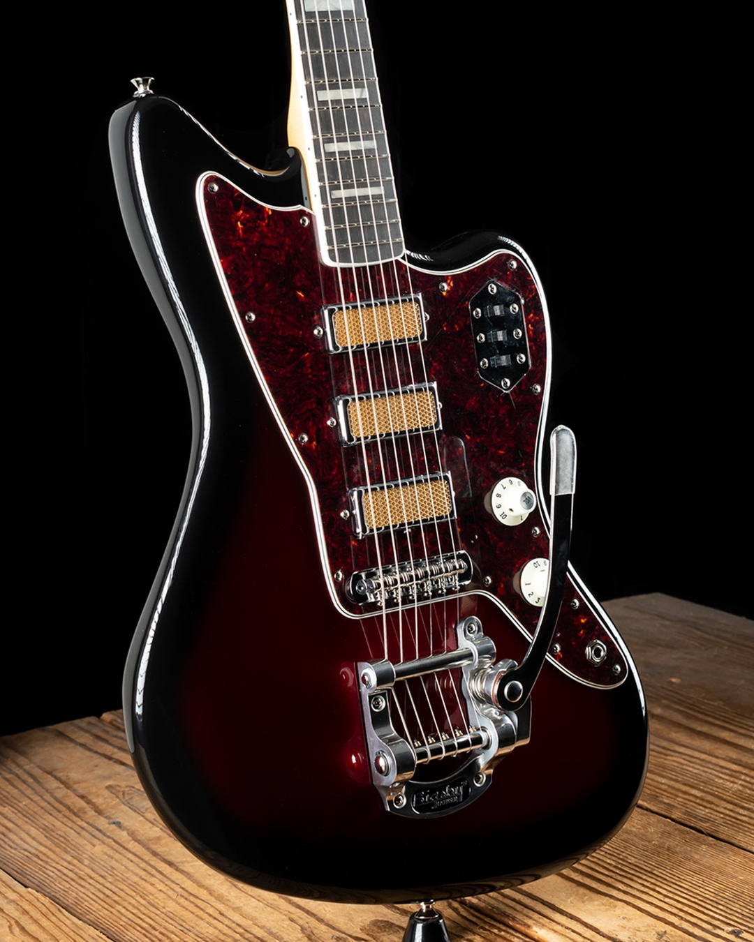 Fender Gold Foil Jazzmaster - Candy Apple Burst