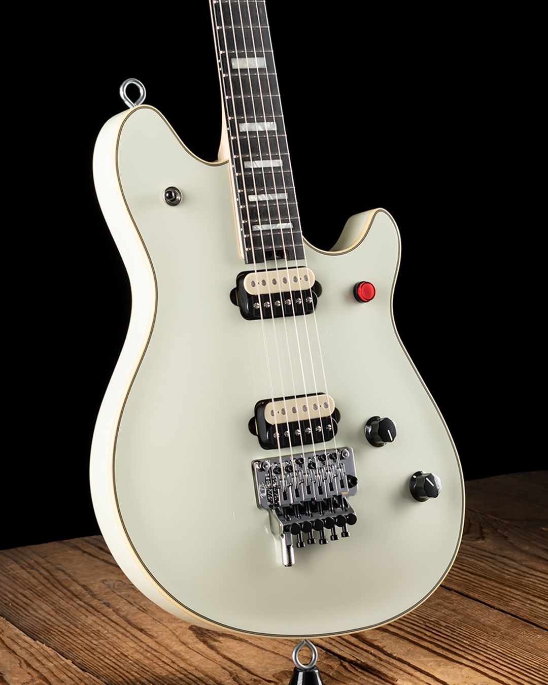 EVH Made In Japan Series Signature Wolfgang - Ivory