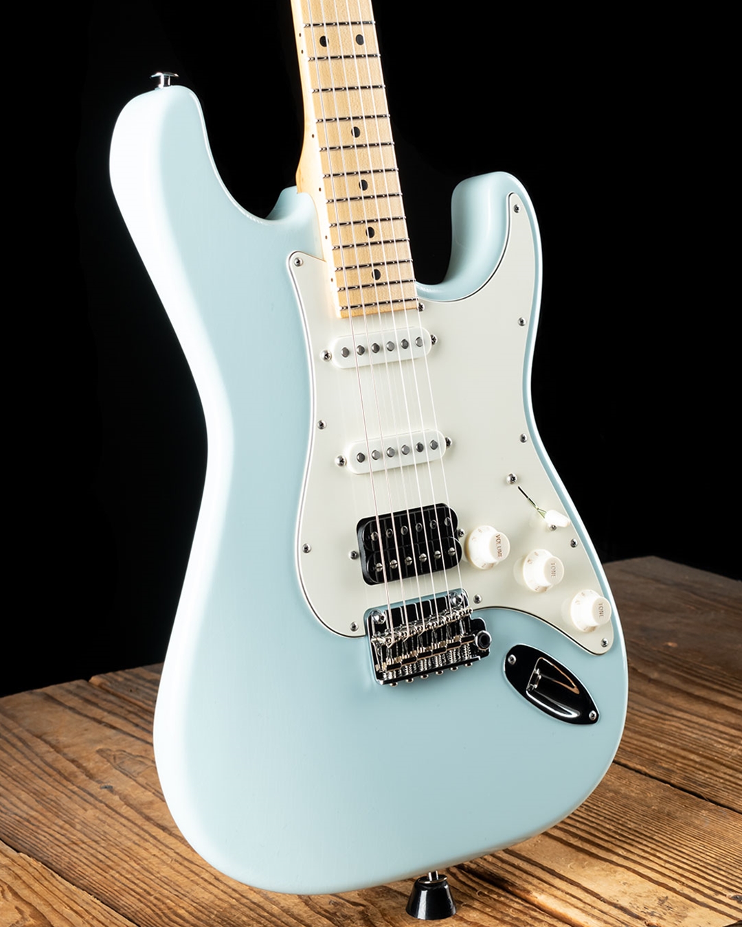 ギター Suhr Classic Pro Sonic Blue SSH Suhr Classic S HSS Guitar, Sonic Blue, Maple | Humbucker Music