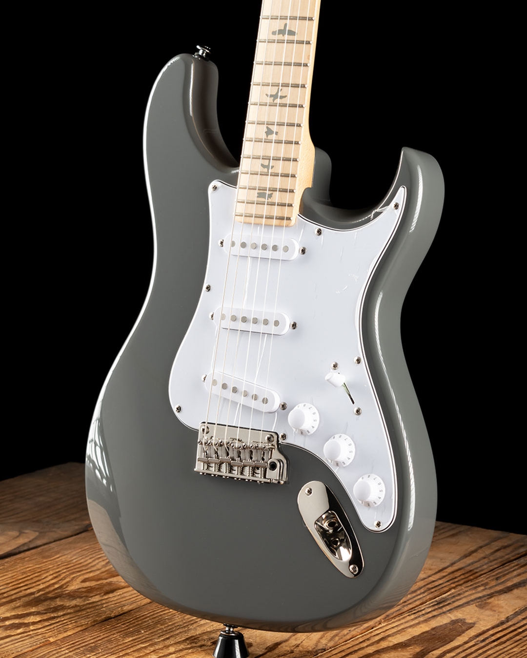 値下げ！　美品 フェンダーハードケース付 PRS SE Silver Sky Overland_Gray__35069.